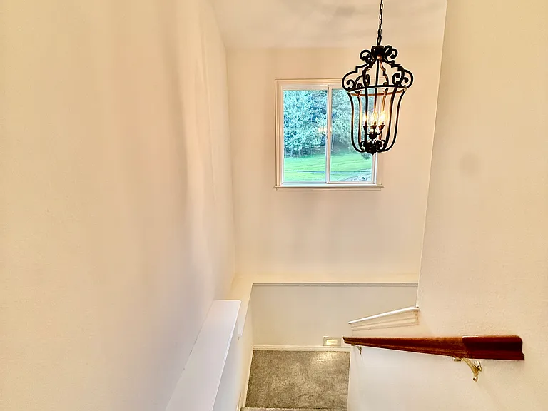 1774 N Sevenoaks Way — Photo 17