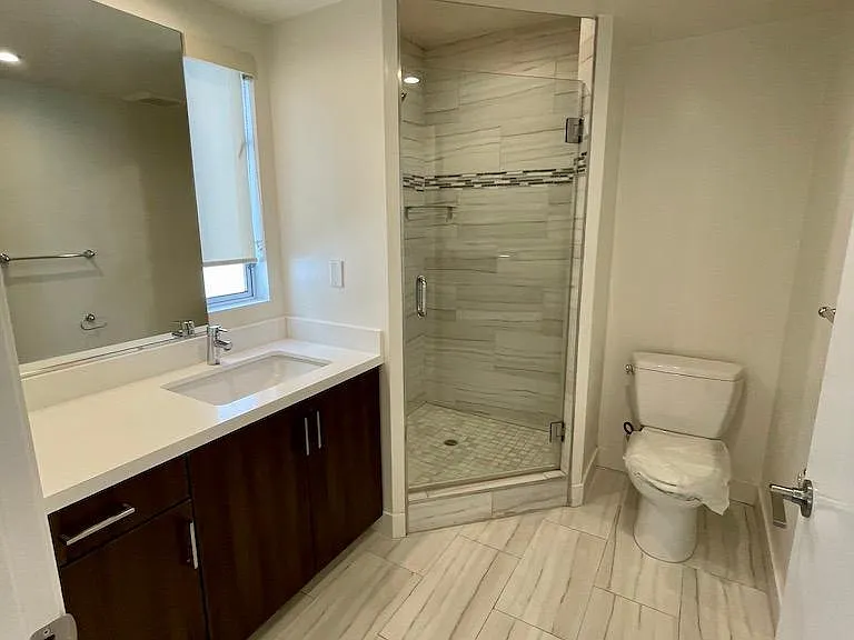 6143 Fountain Ave #102 — Photo 15
