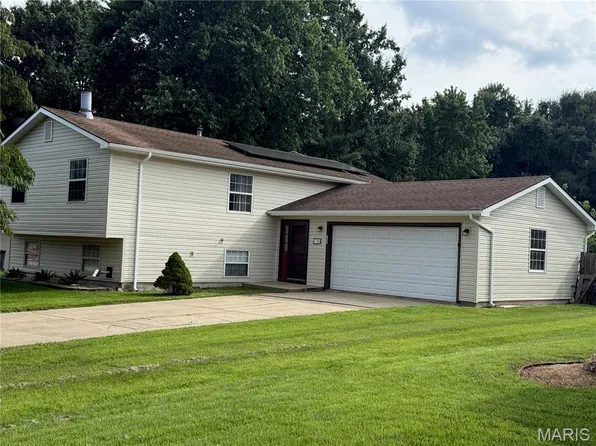 4708 Storeyland Dr, Alton, IL 62002