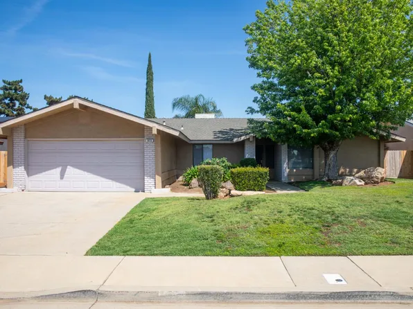 1855 Vartikian Ave, Clovis, CA 93611