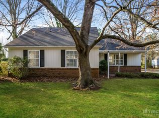 8613 Longbriar Dr, Charlotte, NC 28212