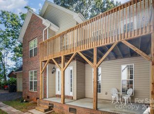 1010 James St, Charlotte, NC 28216