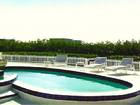 5th image of 47 Shoreland Dr