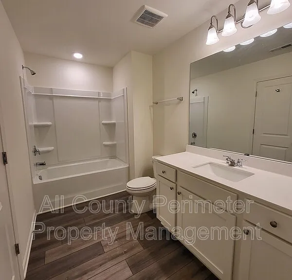 314 Penn Station Way — Photo 8