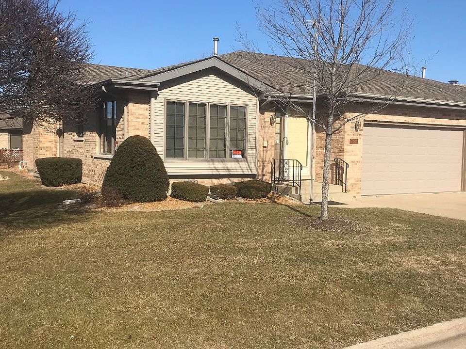 1st image of 1828 Foxwood Dr