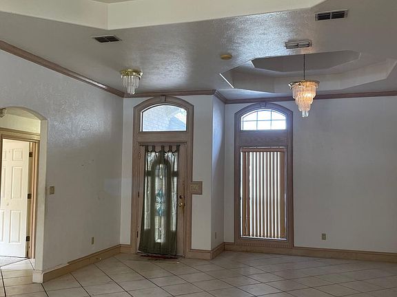 3rd image of 508 E Redbud Ave