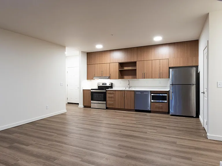 Magnesium Village Apartments — Photo 72
