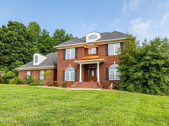 3rd image of 120 Highland Dr