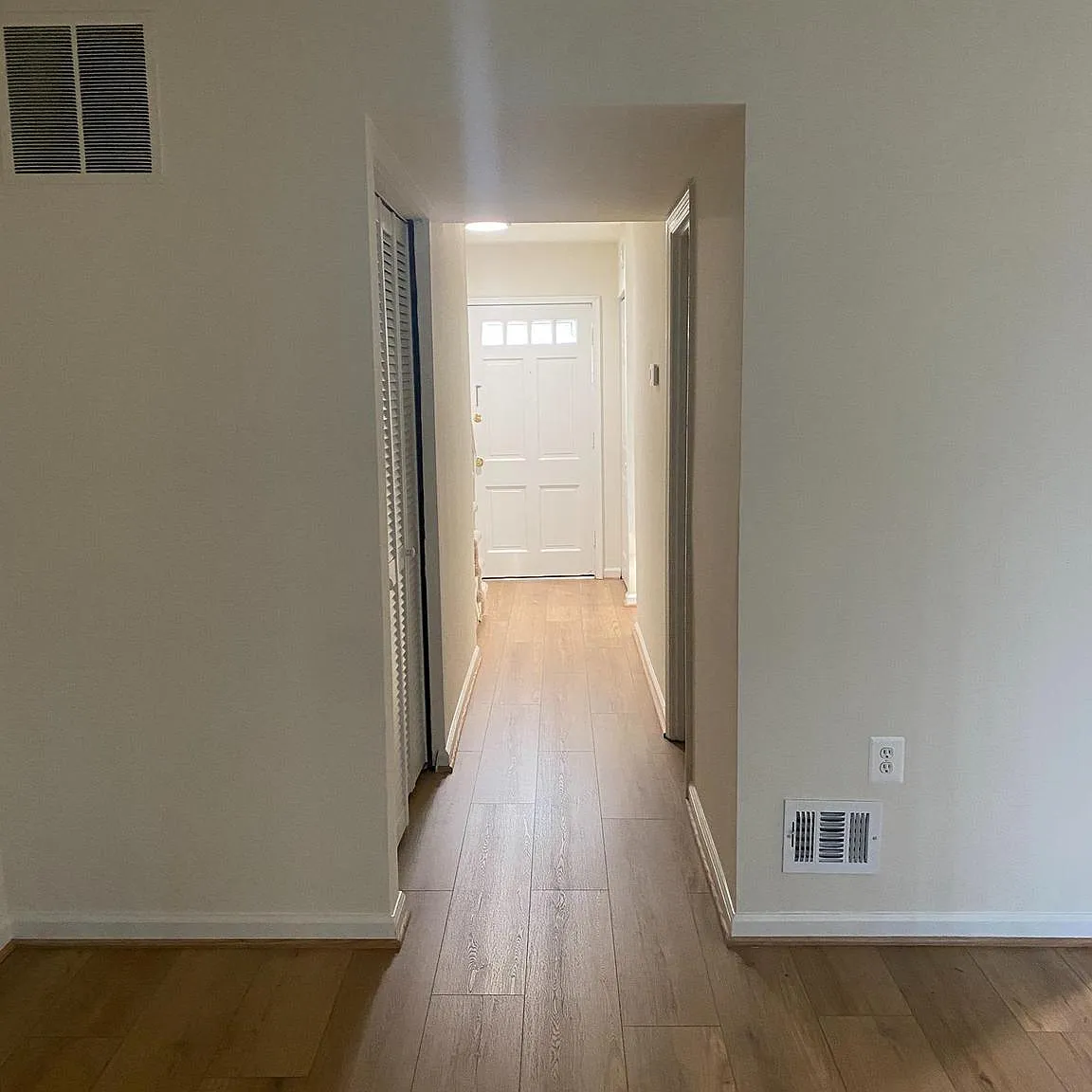 3 bed, 2.5 bath, 1372 sqft, $2,450 — Photo 3
