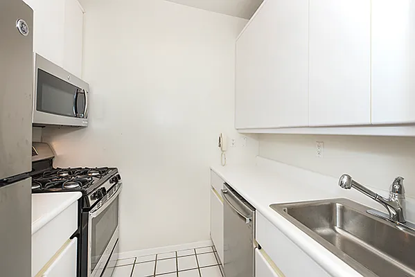 Sold by Atlas Real Estate New York | media 2