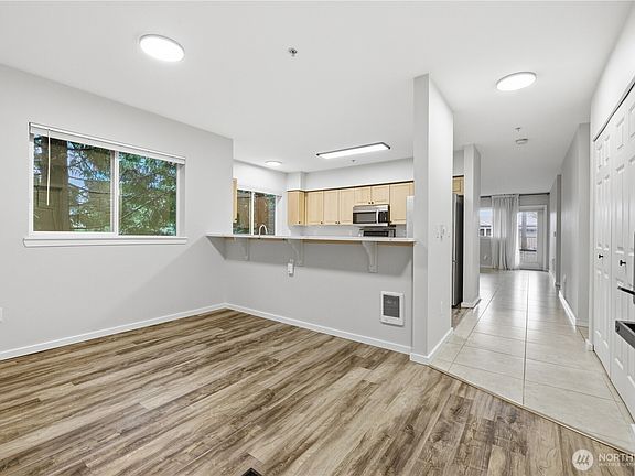 4th image of 15340 Macadam Road S #B206