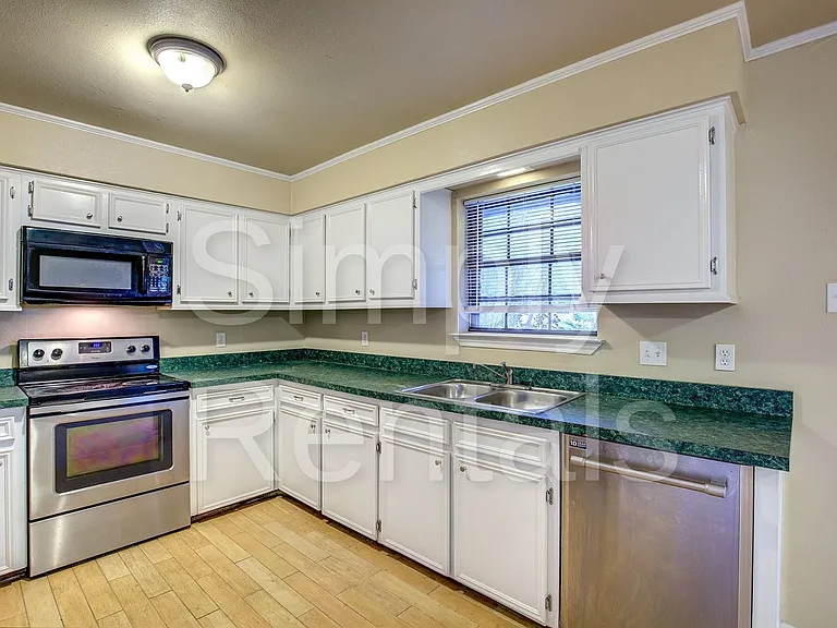 6716 Sayle St — Photo 10