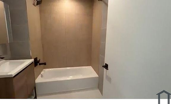 3rd image of 354 E 194th St #3A
