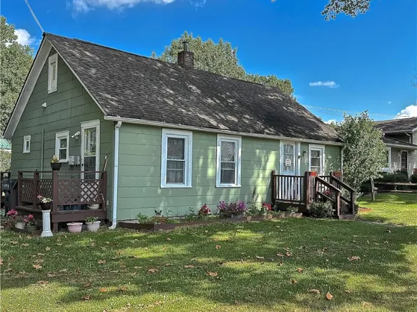 202 Broad St, Saegertown, PA 16433