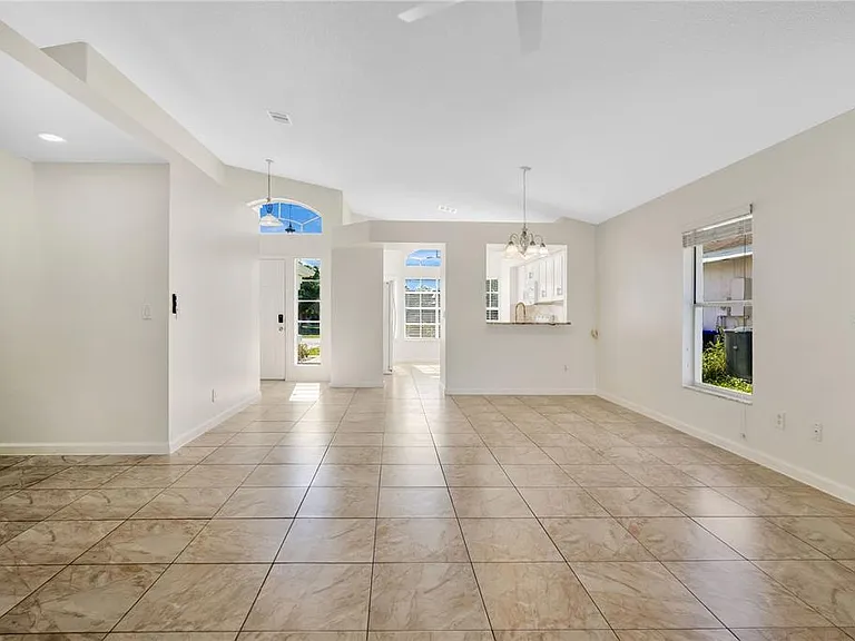 1538 Avleigh Cir — Photo 5