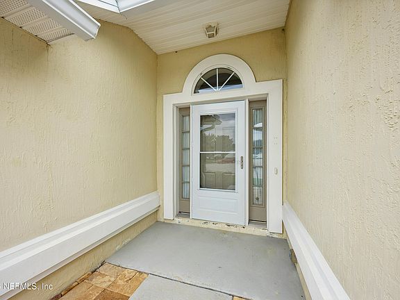 3rd image of 1412 TALL PINE Court