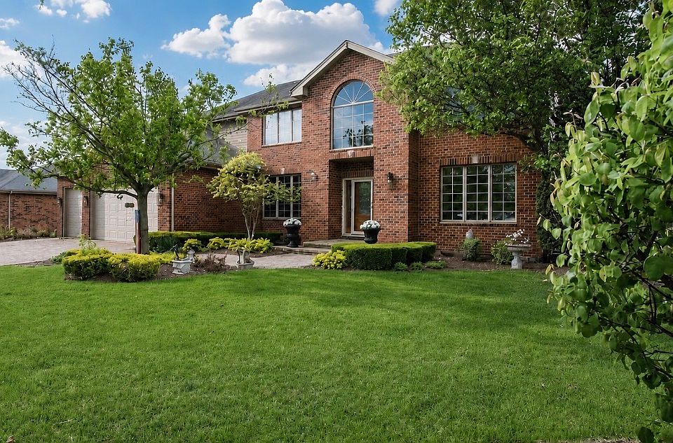 1st image of 2910 Ryan Dr