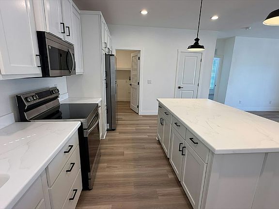 4th image of 1039 Watson Dr #218