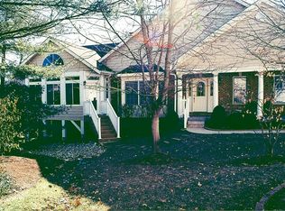 12311 Courtyard Lake Dr, Saint Louis, MO