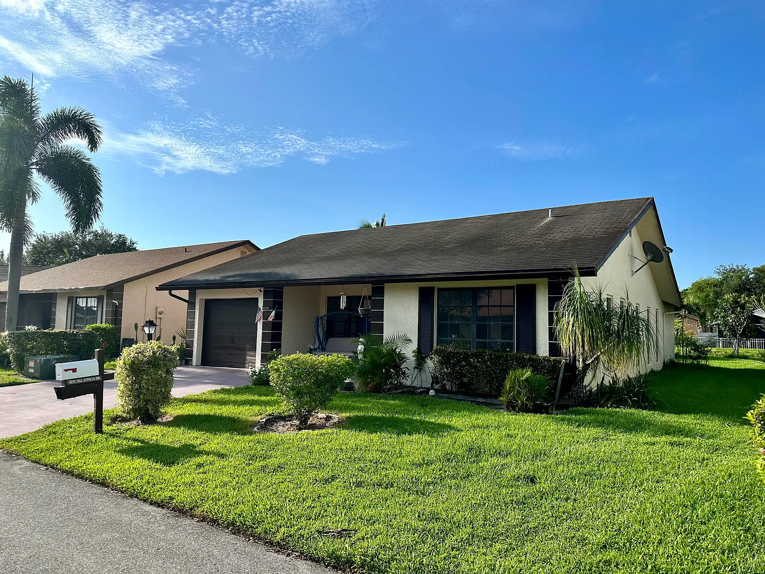3 bed, 2.0 bath, 1360 sqft, $2,300 — Photo 3