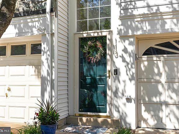 2nd image of 113 Lake Cook Dr
