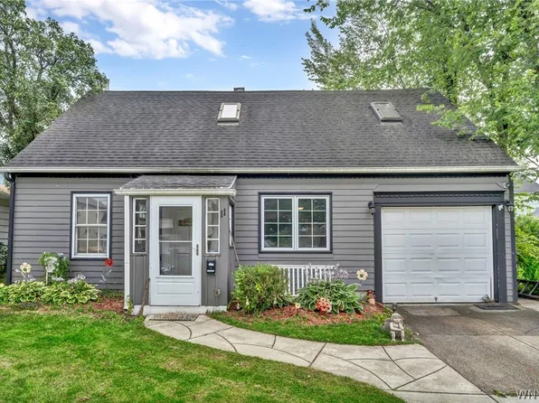 11 Taunton Pl, Buffalo, NY 14216