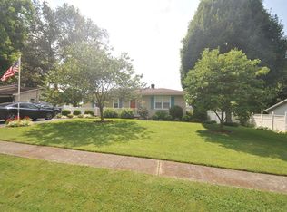 427 S Deepwood Dr, Radcliff, KY 40160