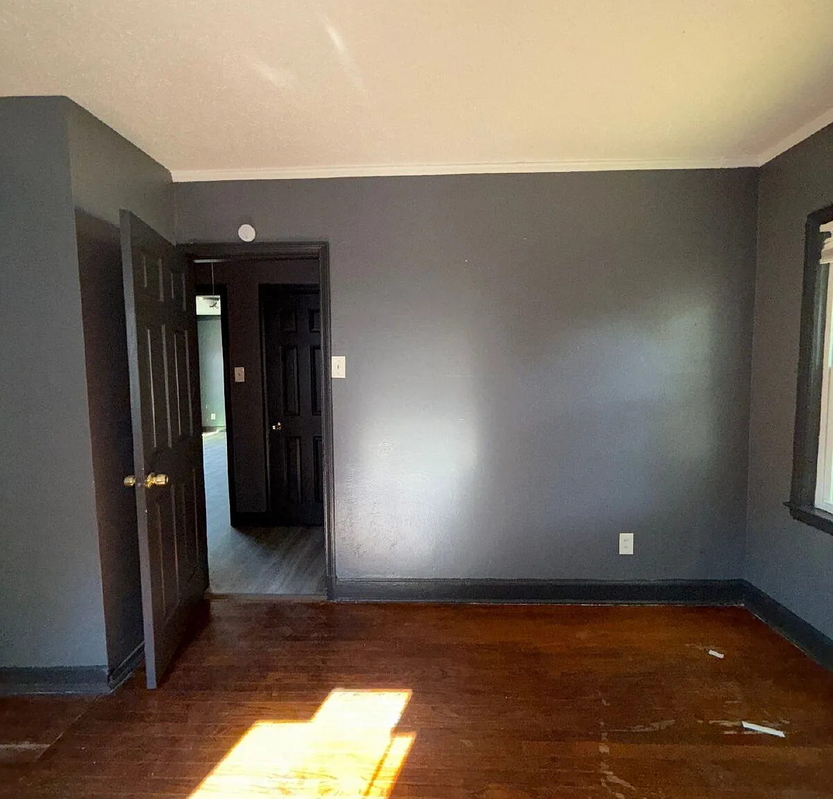 3 bed, 1.5 bath, 1030 sqft, $1,400 — Photo 2