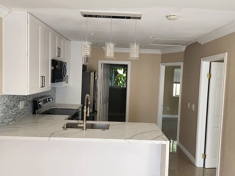 5862 Madra Ave #1 — Photo 9