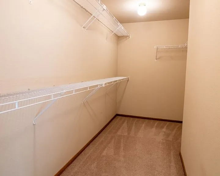 24435 SE 42nd Pl — Photo 22