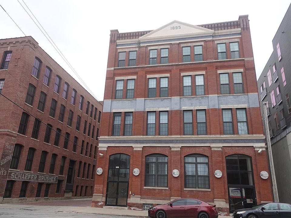 Front entrance of 1017 S 2nd Street, Milwaukee