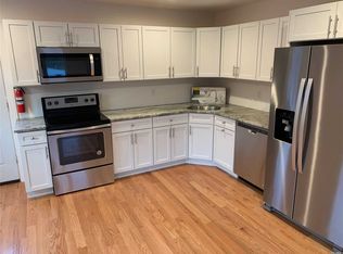 6 Round Swamp Rd #A, Huntington, NY 11743