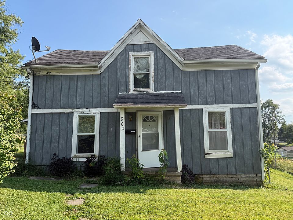 1st image of 802 9th St