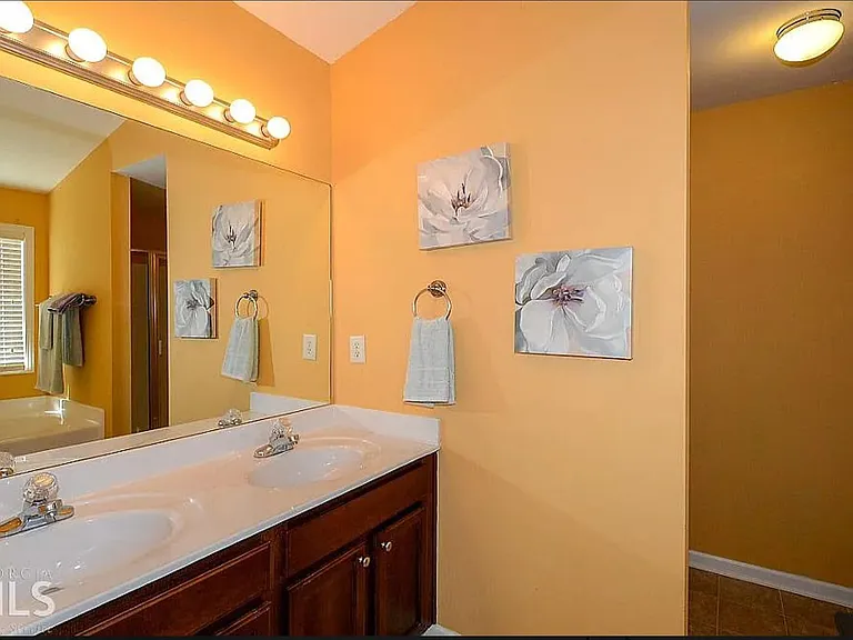6151 Thorncrest Dr #6151 — Photo 3