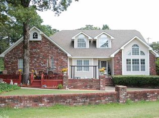 608 Country Club Rd, Sherwood, AR 72120