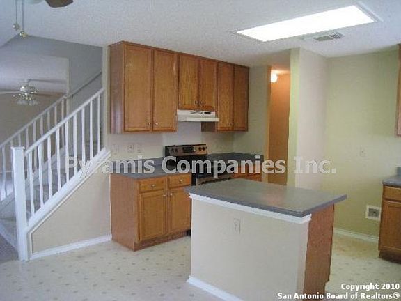 3rd image of 2030 Indian Meadows Dr