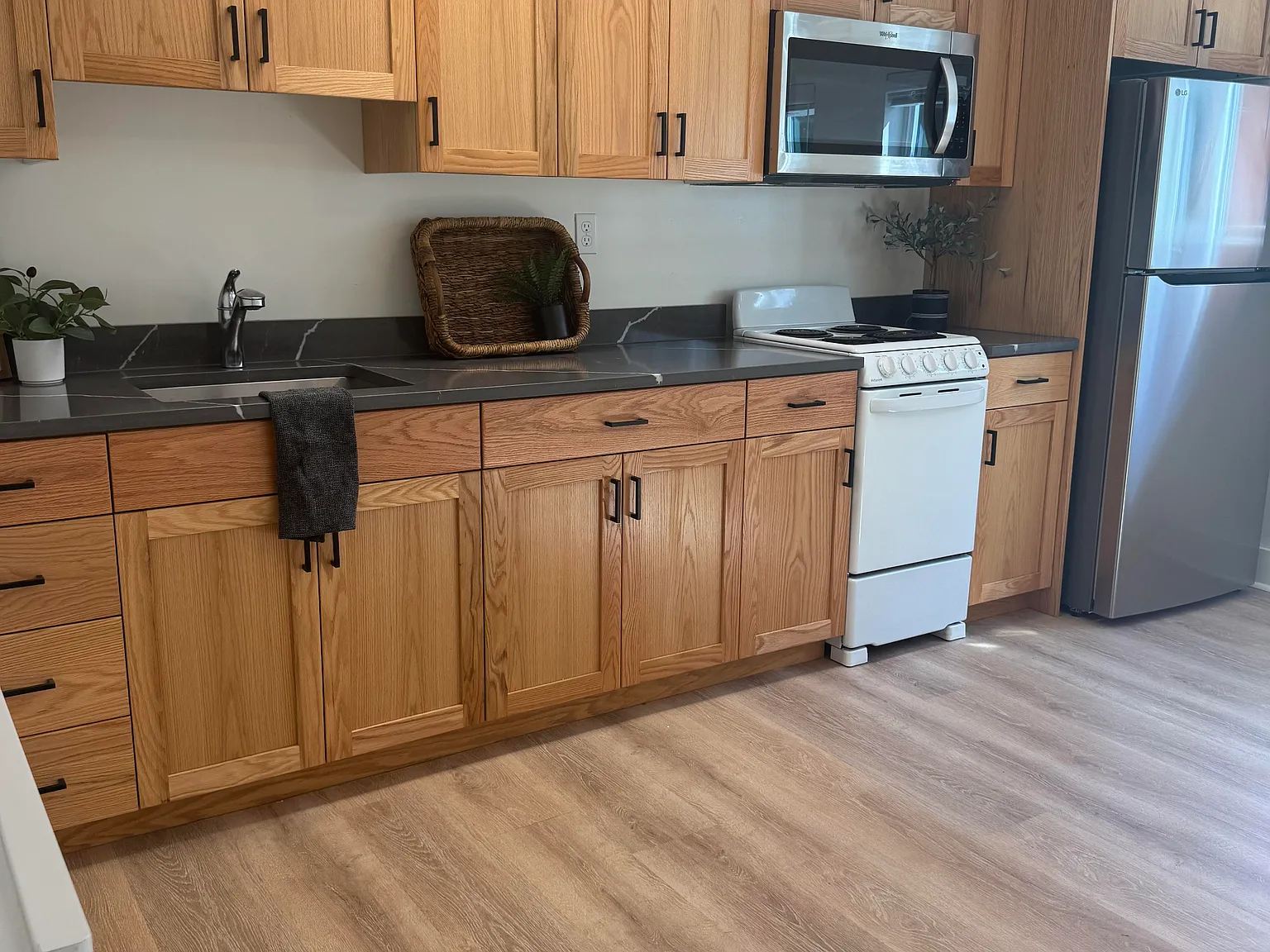 Studio, 400 sqft, $1,390 — Photo 2