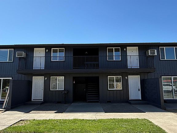 3rd image of 2029 W Pearl St