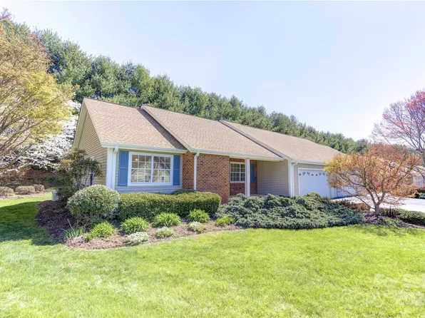 1112 Citation Cir, Hendersonville, NC 28739