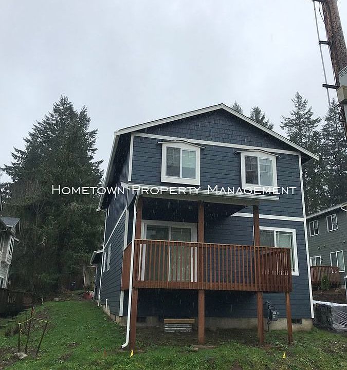 1st image of 2415 Conger Ave NW