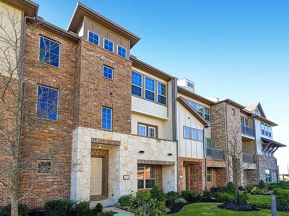 3rd image of 18305 Crystal Knoll Dr