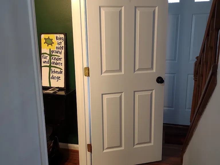 This photo has not been altered in any way: no edits or filters have been applied to try to deceive the viewer by having the room appear larger or brighter than it actually is.
