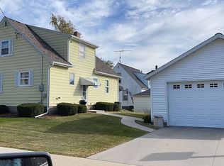 116 1st St NE, Waukon, IA 52172