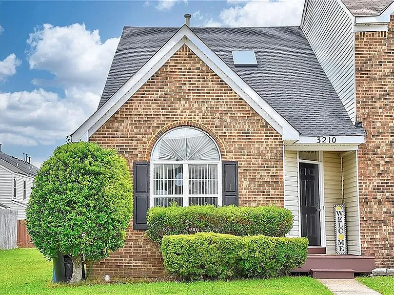 3210 Forest Green Dr — Photo 1