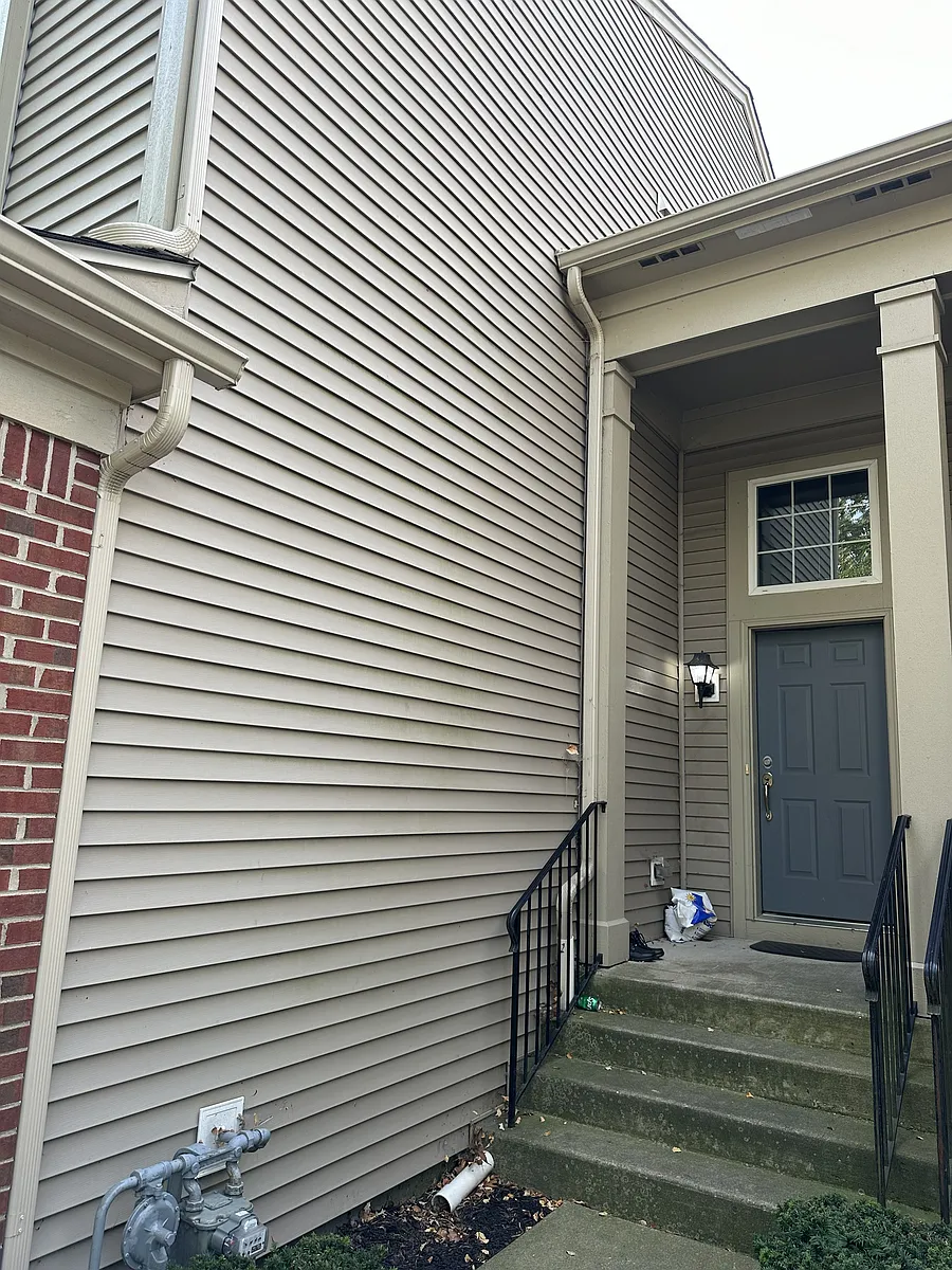 Building Photo - 1527 Yellowstone Dr