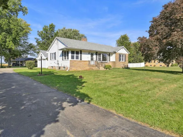 2489 County Road 2100 E, Thomasboro, IL 61878