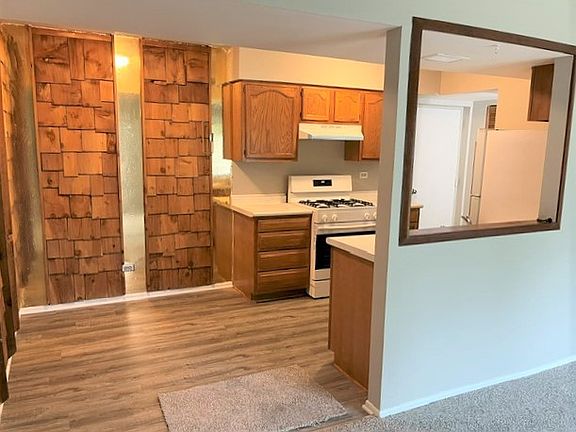 4th image of 157 Peter Ct Unit B
