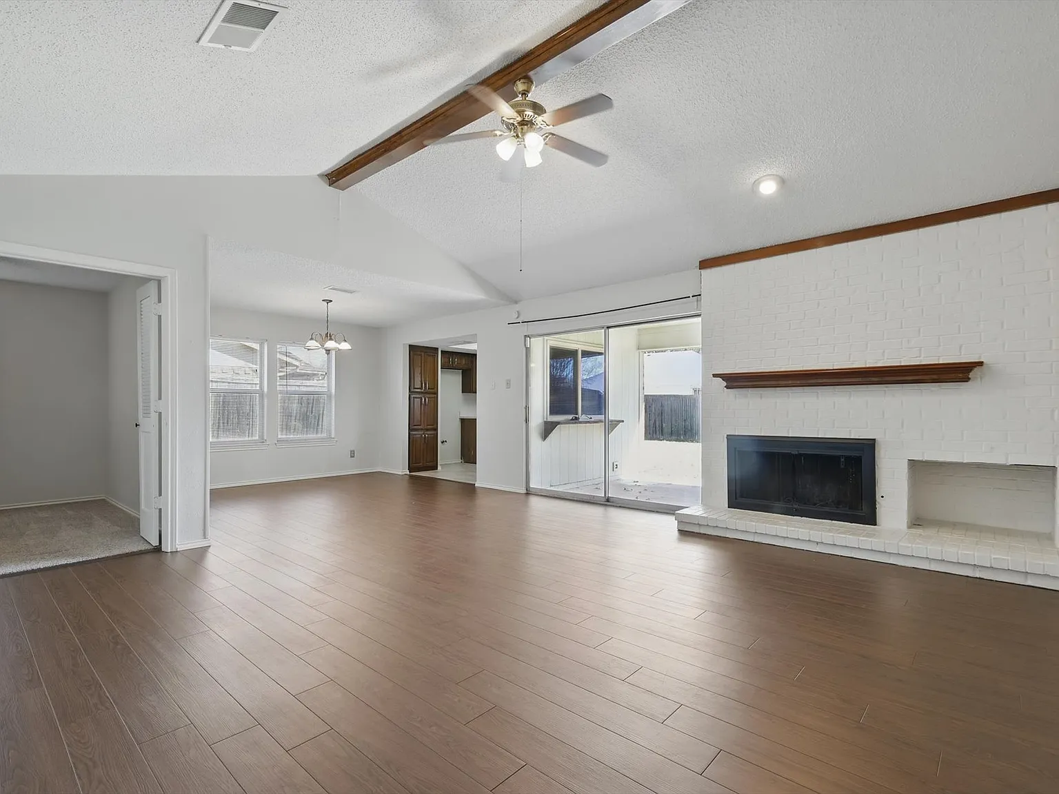 4 bed, 1538 sqft, $2,750 — Photo 2