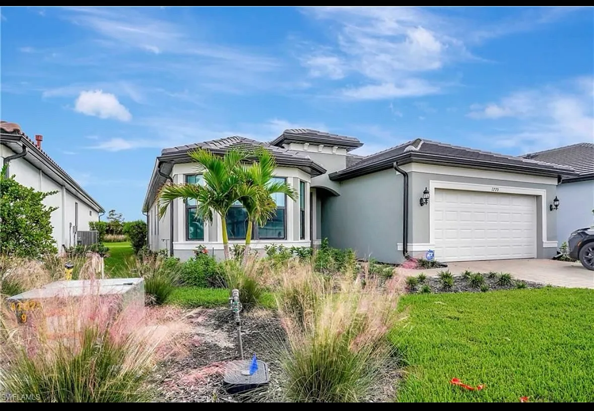3 bed, 2099 sqft, $5,000 — Photo 1