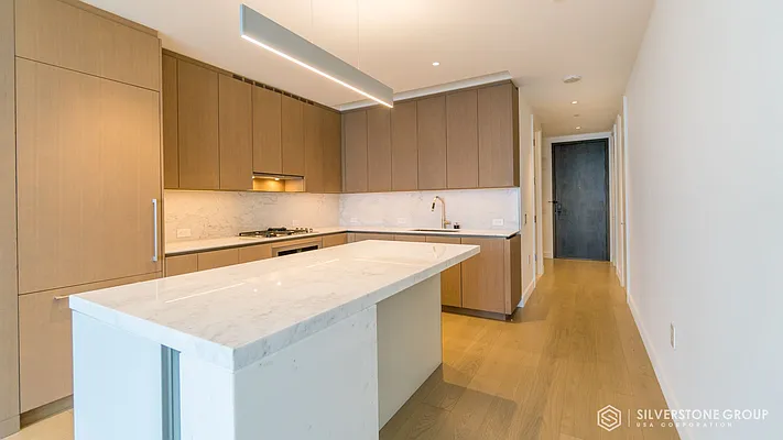 Rented by Silverstone Group USA Corp. | media 18